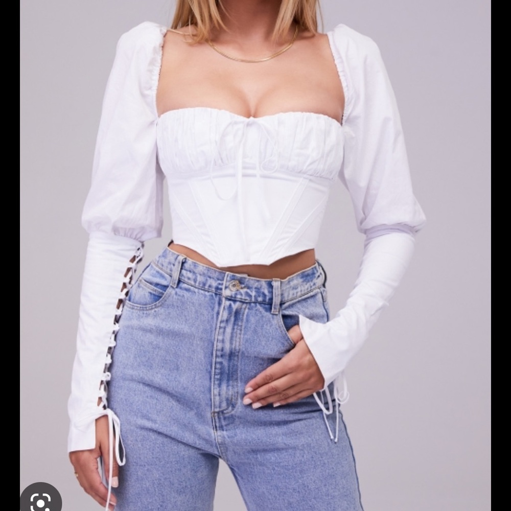 Corset top, puff sleeves